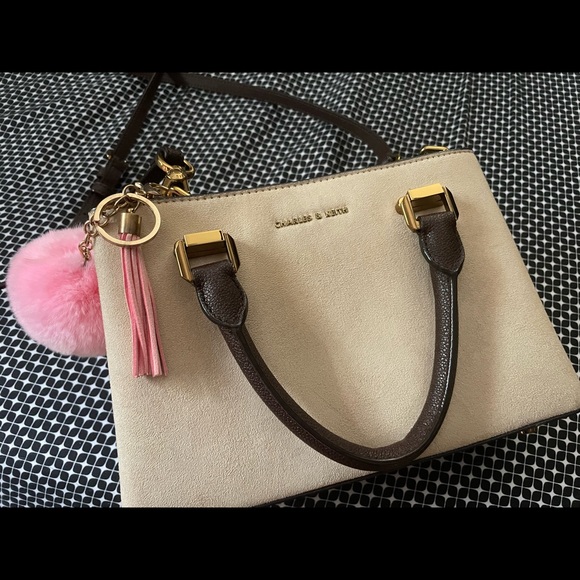 Charles and Keith small satchel bag - Picture 3 of 4